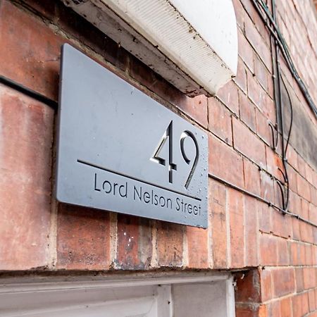Flat 1 - King Bed, Parking, Workspace, Wi-Fi, Corporates Nottingham Exterior photo