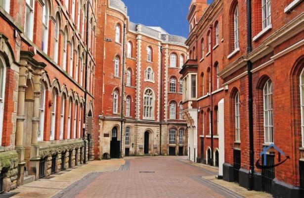 Flat 1 - King Bed, Parking, Workspace, Wi-Fi, Corporates Nottingham Exterior photo